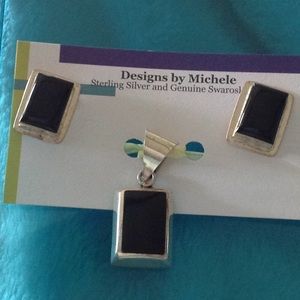 SS8) Sterling silver pendant and earring set EUC